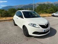 Usata Lancia Ypsilon Platinum 69 CV (50 kW) 2018 Bianco Utilitaria
