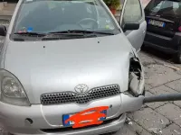 Usata Toyota Yaris 68 CV (50 kW) 2002 Grigio Utilitaria