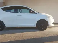 Usata Lancia Ypsilon Silver 95 CV (69 kW) 2014 Bianco Utilitaria