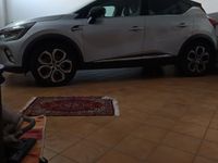 Usata Renault Captur 143 CV (105 kW) 2022 Grigio SUV
