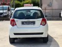 Usata Chevrolet Aveo 82 CV (60 kW) 2010 Bianco Berlina