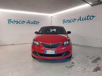 Usata Lancia Ypsilon Silver 69 CV (50 kW) 2022 Rosso Utilitaria
