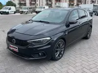 Usata Fiat Tipo Lounge 120 CV (88 kW) 2017 Nero Berlina