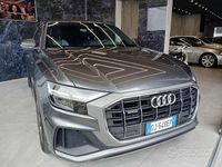 Usata Audi Q8 Business 286 CV (210 kW) 2021 Grigio scuro SUV