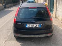 Usata Ford Fiesta 75 CV (55 kW) 2004 Nero Utilitaria