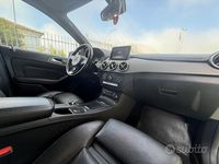 Usata Mercedes B180 109 CV (80 kW) 2017 Nero Utilitaria