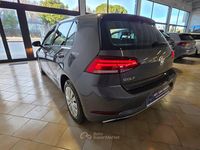 Usata VW Golf VII 131 CV (96 kW) 2019 Gray Berlina