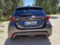 Usata Toyota Yaris Hybrid Lounge 92 CV (67 kW) 2020 Berlina