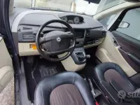 Usata Lancia Musa 101 CV (74 kW) 2006 Marrone Monovolume