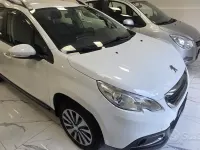 Usata Peugeot 2008 Allure 92 CV (67 kW) 2015 Bianco SUV