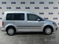Usata VW Caddy 102 CV (75 kW) 2018 Grigio Monovolume