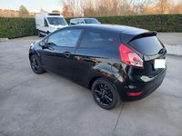 Usata Ford Fiesta 80 CV (58 kW) 2015 Nero Berlina