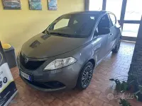 Usata Lancia Ypsilon Platinum 69 CV (50 kW) 2018 Grigio Utilitaria
