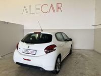 Usata Peugeot 208 Active 82 CV (60 kW) 2015 Bianco Utilitaria