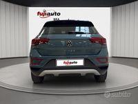 Usata VW T-Roc Style 110 CV (80 kW) 2023 Nero SUV