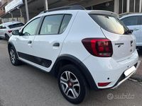 Usata Dacia Sandero Stepway 95 CV (69 kW) 2019 Bianco Utilitaria