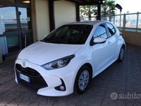 Usata Toyota Yaris Trend 72 CV (52 kW) 2022 Bianco Berlina