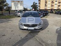 Usata Volvo S60 Dynamic 150 CV (110 kW) 2018 Grigio Berlina