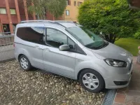Usata Ford Tourneo Courier 75 CV (55 kW) 2018 Argento Monovolume
