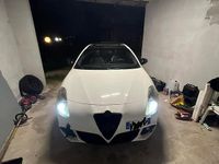 Usata Alfa Romeo Giulietta Exclusive 105 CV (77 kW) 2010 Bianco Utilitaria