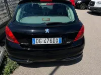 Usata Peugeot 207 68 CV (50 kW) 2007 Nero Berlina
