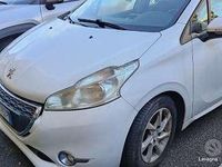 Usata Peugeot 208 Allure 68 CV (50 kW) 2012 Bianco Utilitaria