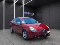 Usata Alfa Romeo Giulietta Distinctive 170 CV (125 kW) 2011 Rosso Utilitaria
