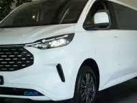 Usata Ford Tourneo Custom Titanium 136 CV (100 kW) 2024 Bianco Furgone