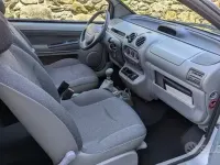 Usado Renault Twingo Authentique 58 CV (42 kW) 2001 Gris Utilitario