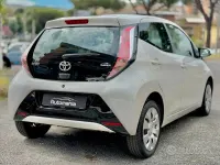 Usata Toyota Aygo 69 CV (50 kW) 2017 Bianco Utilitaria