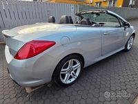 Usata Peugeot 308 CC Allure 163 CV (119 kW) 2012 Argento Cabrio