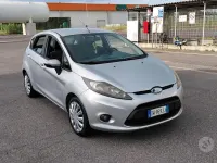 Usata Ford Fiesta 75 CV (55 kW) 2009 Grigio Berlina