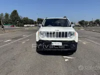 Usata Jeep Renegade Limited 140 CV (102 kW) 2015 Bianco SUV