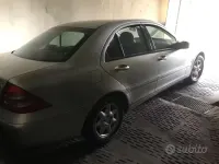 Usata Mercedes C220 136 CV (100 kW) 2000 Grigio Berlina