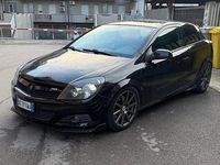 Usata Opel Astra 125 CV (91 kW) 2008 Nero