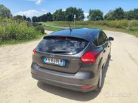 Usata Ford Focus 120 CV (88 kW) 2017 Grigio Berlina