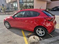 Usata Mazda 2 Exceed 105 CV (77 kW) 2015 Rosso Berlina