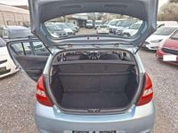 Usata Hyundai i20 Comfort 75 CV (55 kW) 2009 Blu/azzurro Utilitaria