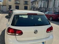 Usata VW Golf VI 105 CV (77 kW) 2012 Bianco Utilitaria