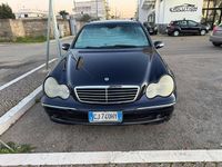 Usata Mercedes C220 Elegance 143 CV (105 kW) 2003 Blu notte Station wagon