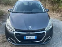 Usata Peugeot 208 68 CV (50 kW) 2015 Grigio Utilitaria