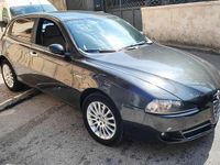 Usata Alfa Romeo 147 Distinctive 150 CV (110 kW) 2006 Nero Utilitaria