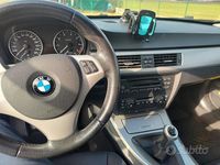 Usata BMW 318 129 CV (94 kW) 2006 Nero Berlina