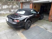 Usata Mazda MX5 126 CV (92 kW) 2005 Nero Cabrio