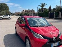 Usata Toyota Aygo X-play 69 CV (50 kW) 2015 Rosso Utilitaria