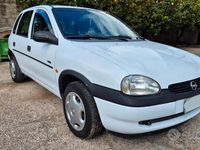 Usata Opel Corsa Swing 50 CV (36 kW) 1994 Bianco Utilitaria