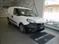 Usata Fiat Doblò Lounge 105 CV (77 kW) 2021 Bianco Monovolume