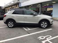 Usata VW T-Roc Life 110 CV (80 kW) 2023 Beige SUV