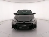 Usata Toyota Yaris 280 CV (205 kW) 2024 Grigio Utilitaria