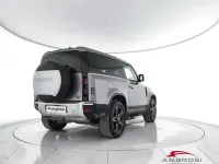 Usata Land Rover Defender SE Dynamic 250 CV (183 kW) 2022 Grigio SUV